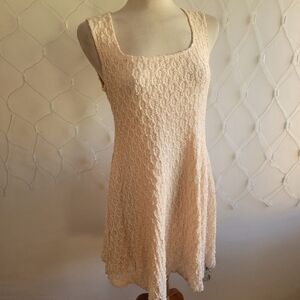 • Bisou Bisou Y2K Sleeveless Shift Dress • Light Pink • Textured • Size Large
